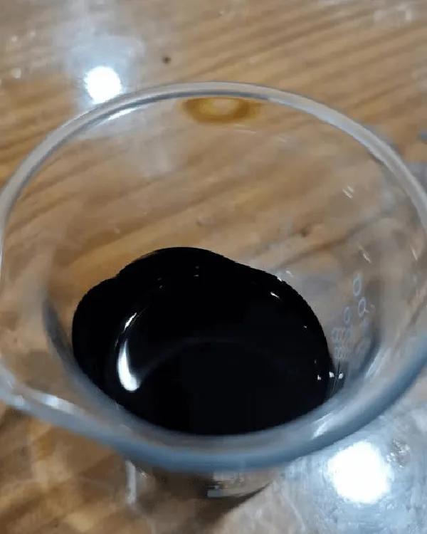 تصنيع قلم الحواجب السائل