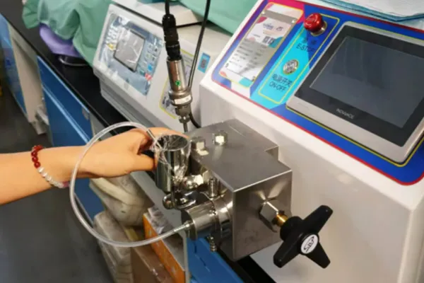  جامعة شنيانغ لعلوم الصيدلة