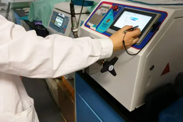 تركيب جهاز خالط عالي الضغط من ATS في جامعة شنيانغ للصيدلة